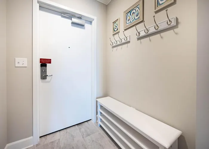 Phoenix Ii 1703 Apartment